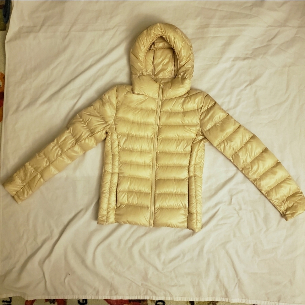 Uniqlo Ultra Light Down Parka Jacket with Hood
